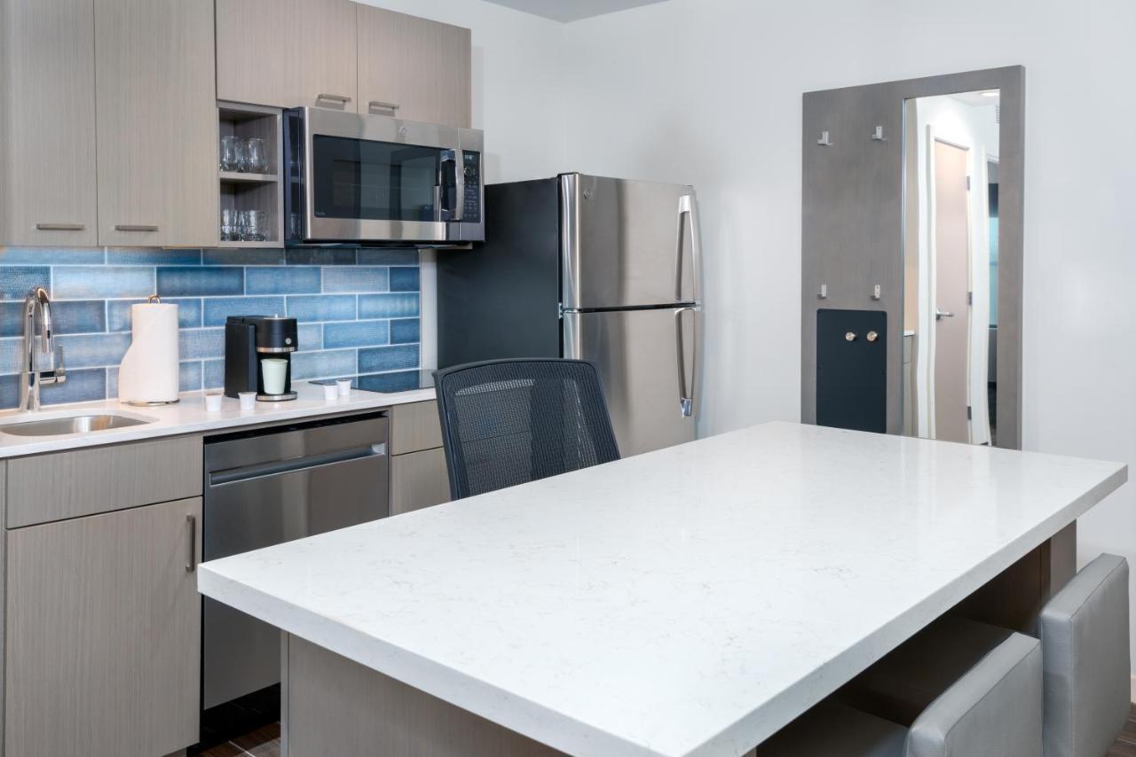 Hotel Hyatt House Airport/westshore 3*